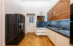Apartment for rent, 4+1 - 3 bedrooms, 135m<sup>2</sup>