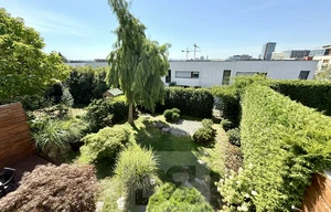 Family house for rent, 302m<sup>2</sup>, 289m<sup>2</sup> of land