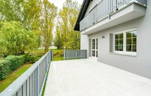 Family house for rent, 300m<sup>2</sup>, 800m<sup>2</sup> of land