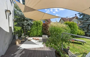 Multigenerational home for sale, 345m<sup>2</sup>, 520m<sup>2</sup> of land