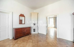 Villa for rent, 827m<sup>2</sup>, 8510m<sup>2</sup> of land