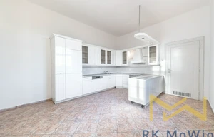 Apartment for rent, 5 bedrooms +, 272m<sup>2</sup>