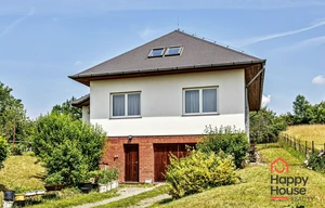 Family house for sale, 424m<sup>2</sup>, 1861m<sup>2</sup> of land