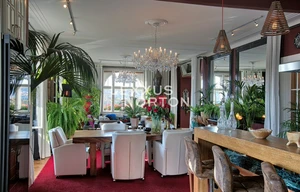 Apartment for rent, 5 bedrooms +, 600m<sup>2</sup>