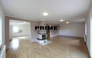 Family house for rent, 400m<sup>2</sup>, 1166m<sup>2</sup> of land