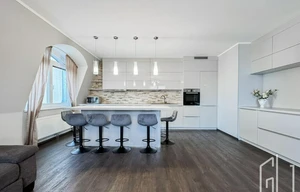 Apartment for rent, 4+kk - 3 bedrooms, 228m<sup>2</sup>