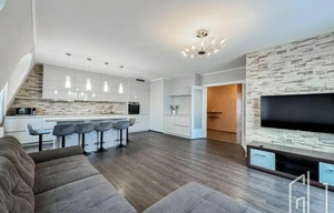 Apartment for rent, 4+kk - 3 bedrooms, 228m<sup>2</sup>