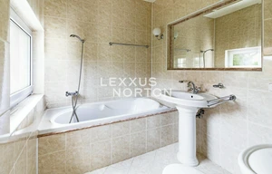 Family house for sale, 270m<sup>2</sup>, 430m<sup>2</sup> of land