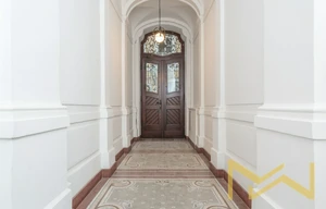 Apartment for rent, 4+1 - 3 bedrooms, 180m<sup>2</sup>