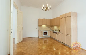 Apartment for rent, 4+1 - 3 bedrooms, 180m<sup>2</sup>