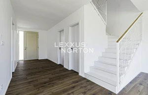 Family house for sale, 194m<sup>2</sup>, 516m<sup>2</sup> of land