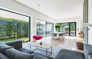 Family house for sale, 332m<sup>2</sup>, 771m<sup>2</sup> of land