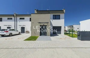 Family house for sale, 152m<sup>2</sup>, 270m<sup>2</sup> of land