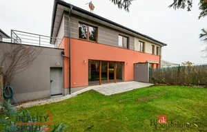 Family house for rent, 232m<sup>2</sup>, 282m<sup>2</sup> of land