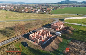 Family house for sale, 107m<sup>2</sup>, 935m<sup>2</sup> of land