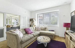 Family house for rent, 365m<sup>2</sup>, 1223m<sup>2</sup> of land