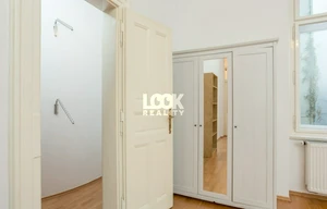 Apartment for rent, 4+1 - 3 bedrooms, 180m<sup>2</sup>