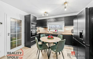 Family house for sale, 123m<sup>2</sup>, 496m<sup>2</sup> of land