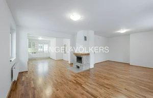 Family house for rent, 260m<sup>2</sup>, 645m<sup>2</sup> of land