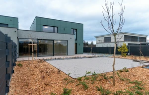 Multigenerational home for rent, 248m<sup>2</sup>, 715m<sup>2</sup> of land