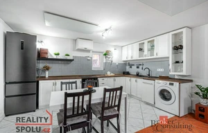 Family house for sale, 121m<sup>2</sup>, 459m<sup>2</sup> of land