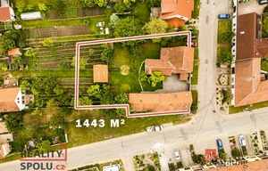 Family house for sale, 403m<sup>2</sup>, 991m<sup>2</sup> of land