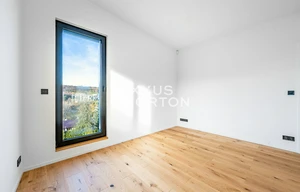 Family house for rent, 282m<sup>2</sup>, 426m<sup>2</sup> of land