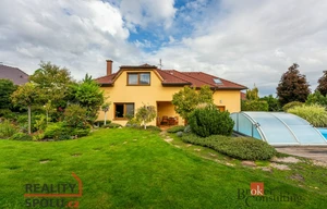 Family house for sale, 184m<sup>2</sup>, 1196m<sup>2</sup> of land