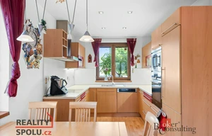 Family house for sale, 184m<sup>2</sup>, 1196m<sup>2</sup> of land