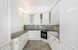 Apartment for rent, 4+1 - 3 bedrooms, 140m<sup>2</sup>