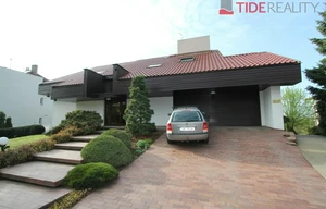 Apartment for rent, 5 bedrooms +, 290m<sup>2</sup>