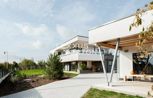 Villa for sale, 350m<sup>2</sup>, 1401m<sup>2</sup> of land