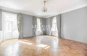 Villa for rent, 827m<sup>2</sup>, 8510m<sup>2</sup> of land