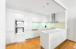 Apartment for rent, 4+kk - 3 bedrooms, 130m<sup>2</sup>