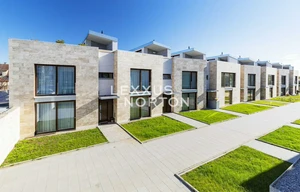 Family house for sale, 380m<sup>2</sup>, 360m<sup>2</sup> of land