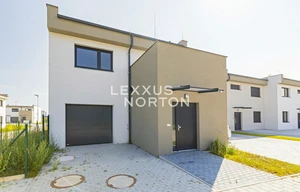 Family house for sale, 152m<sup>2</sup>, 286m<sup>2</sup> of land