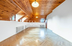 Villa for rent, 316m<sup>2</sup>, 950m<sup>2</sup> of land