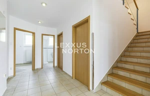 Villa for rent, 312m<sup>2</sup>, 800m<sup>2</sup> of land