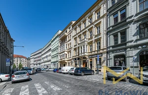 Apartment for rent, 4+1 - 3 bedrooms, 186m<sup>2</sup>