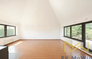 Family house for rent, 417m<sup>2</sup>, 999m<sup>2</sup> of land