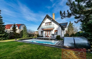 Family house for rent, 350m<sup>2</sup>, 800m<sup>2</sup> of land