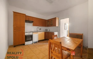 Family house for sale, 181m<sup>2</sup>, 952m<sup>2</sup> of land