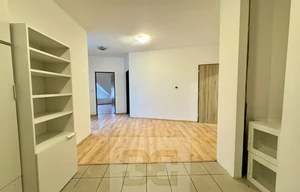 Apartment for rent, 4+kk - 3 bedrooms, 120m<sup>2</sup>