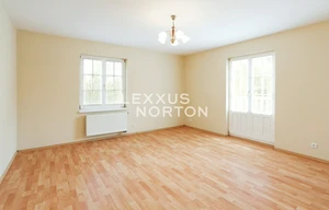 Villa for rent, 288m<sup>2</sup>, 585m<sup>2</sup> of land