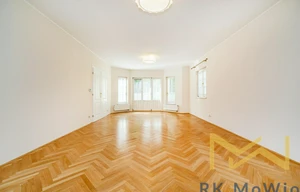 Family house for rent, 288m<sup>2</sup>, 585m<sup>2</sup> of land