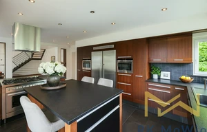 Family house for rent, 320m<sup>2</sup>, 1100m<sup>2</sup> of land