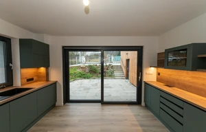 Family house for sale, 225m<sup>2</sup>, 1156m<sup>2</sup> of land