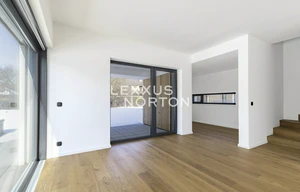 Family house for sale, 182m<sup>2</sup>, 701m<sup>2</sup> of land