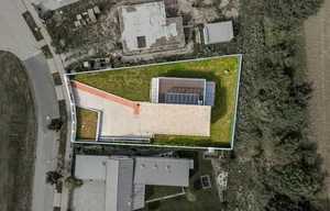 Villa for sale, 320m<sup>2</sup>, 817m<sup>2</sup> of land