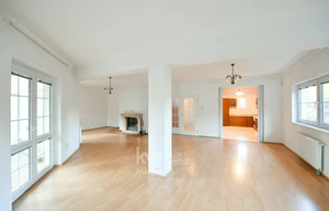 Family house for rent, 251m<sup>2</sup>, 1018m<sup>2</sup> of land